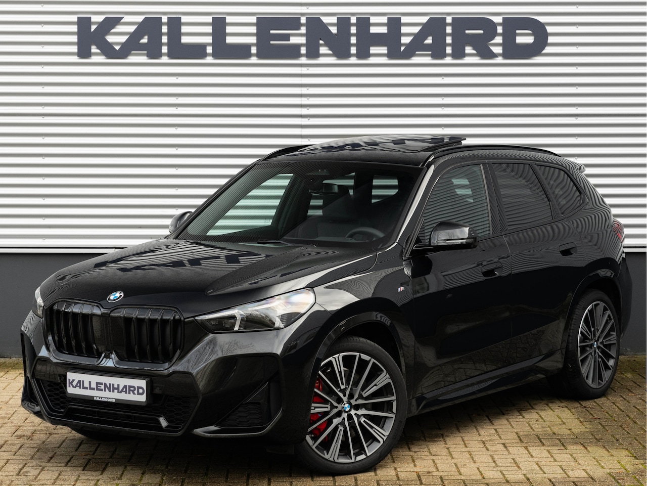 BMW X1 - sDrive18i M-Sport Pro - Pano - Memoryzetel - Trekhaak - ACC - Head-Up - Harman Kardon - AutoWereld.nl