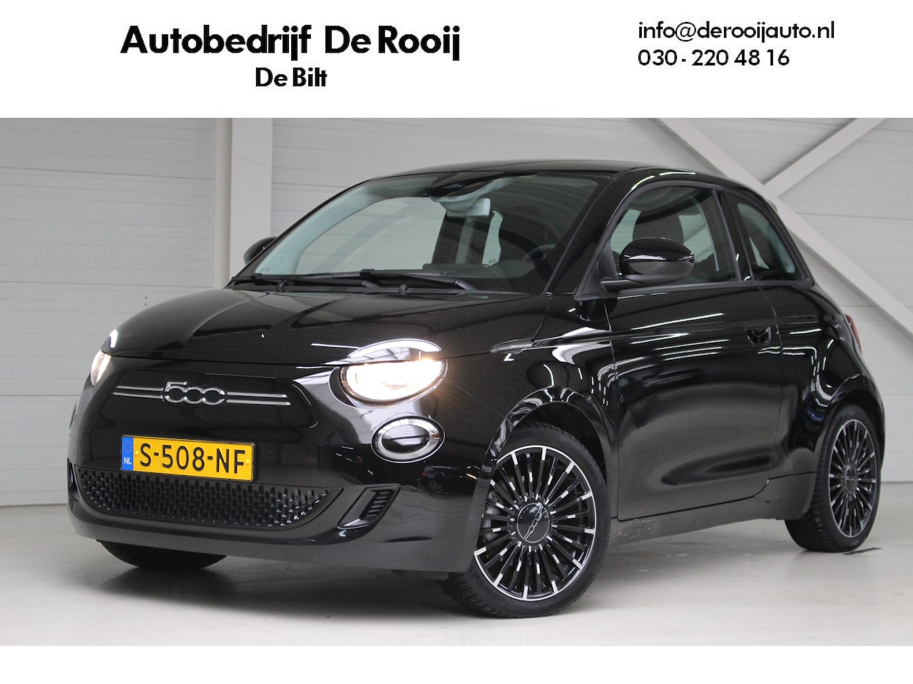 Fiat 500 - 3+1 Icon 42 kWh Navigatie | Climate Control | Cruise Control | 17" Velgen | 97% SoH - AutoWereld.nl