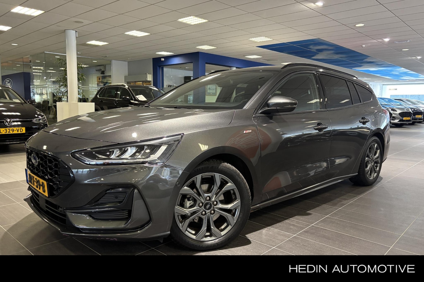 Ford Focus Wagon - 1.0 EcoBoost 125PK Hybrid ST Line X Automaat | Panorama dak | Afn. trekhaak - AutoWereld.nl