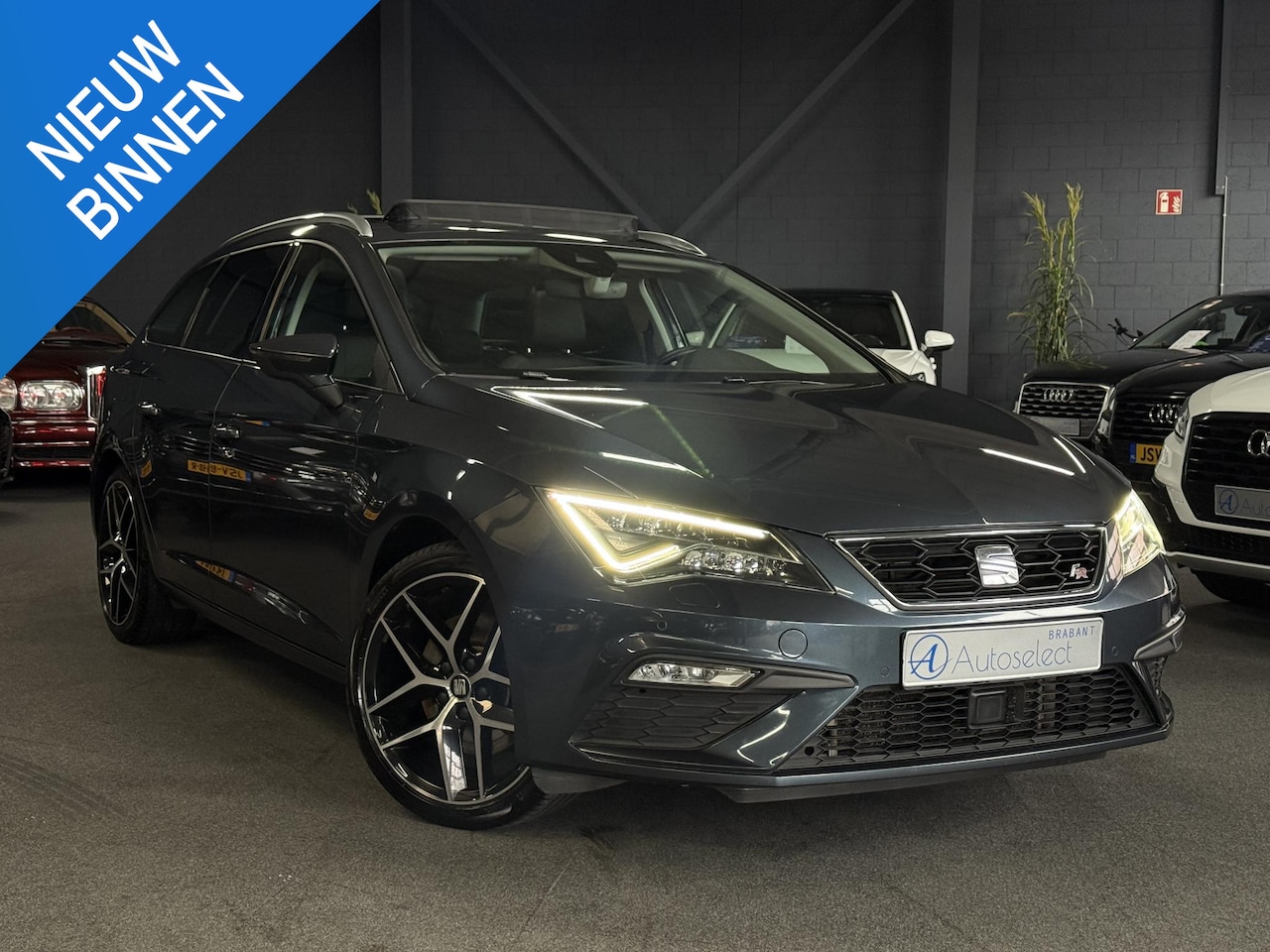 SEAT Leon ST - 2.0 TSI FR Pano ACC Navi Camera - AutoWereld.nl