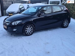 Hyundai i30 - 1.6i Style 5drs/lmv/ecc