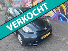 Toyota Aygo - 1.0 VVT-i Aspiration facelift met ijskoude airco elektrische ramen stuurbekrachtiging ster