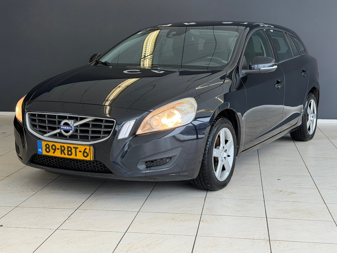 Volvo V60 - 2.0 D3 Navi Clima PDC - AutoWereld.nl