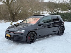 Volkswagen Golf - 2.0 TSI GTI Performance PANO I KLEPSYTEEM I 300PK