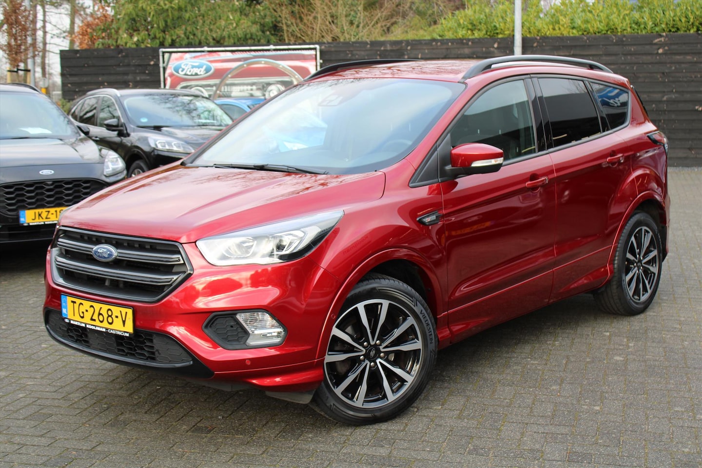 Ford Kuga - 1.5 EcoBoost ST-Line 1.5 EcoBoost ST Line, Winter en Driver Assistant Pack, Camera, Trekhaak, Elec. achterklep - AutoWereld.nl