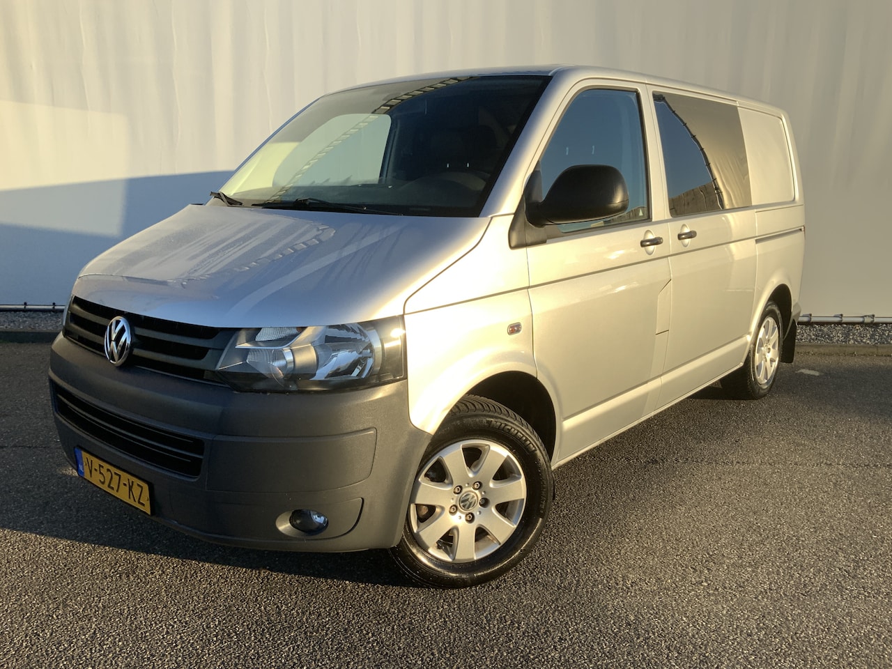 Volkswagen Transporter - 2.0 L1H2 Benzine Airco Navi Dub Schuifdeuren Leer Pakeer sensoren Alu Velg Euro 5  Marge g - AutoWereld.nl