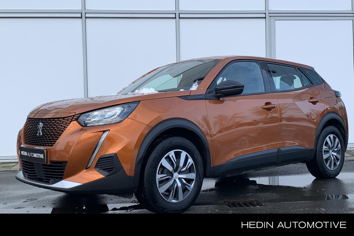 Peugeot e-2008 - EV Active Pack 50 kWh | Achteruitrijcamera | Navigatie | Cruise control | Parkeersensoren - AutoWereld.nl