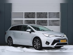 Toyota Avensis Touring Sports - 1.8 VVT-i SkyView Edition Camera/Stoelverwarming/Keyless/Lane.Assist/Navi/Bluetooth/Trekha