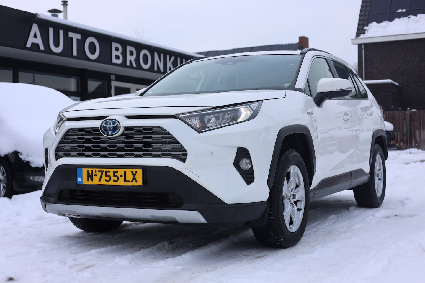 Toyota RAV4 - 2.5 HYBRID | 1e EIG | NAVI | CAMERA | TREKHAAK - AutoWereld.nl