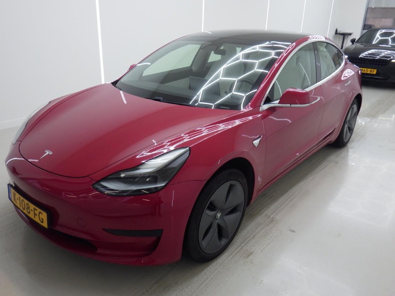 Tesla Model 3 - Standard RWD Plus 90% SoH [ WIT LEDER+LFP-ACCU+AUTOPILOT+60 kWh+PREMIUM AUDIO ] - AutoWereld.nl
