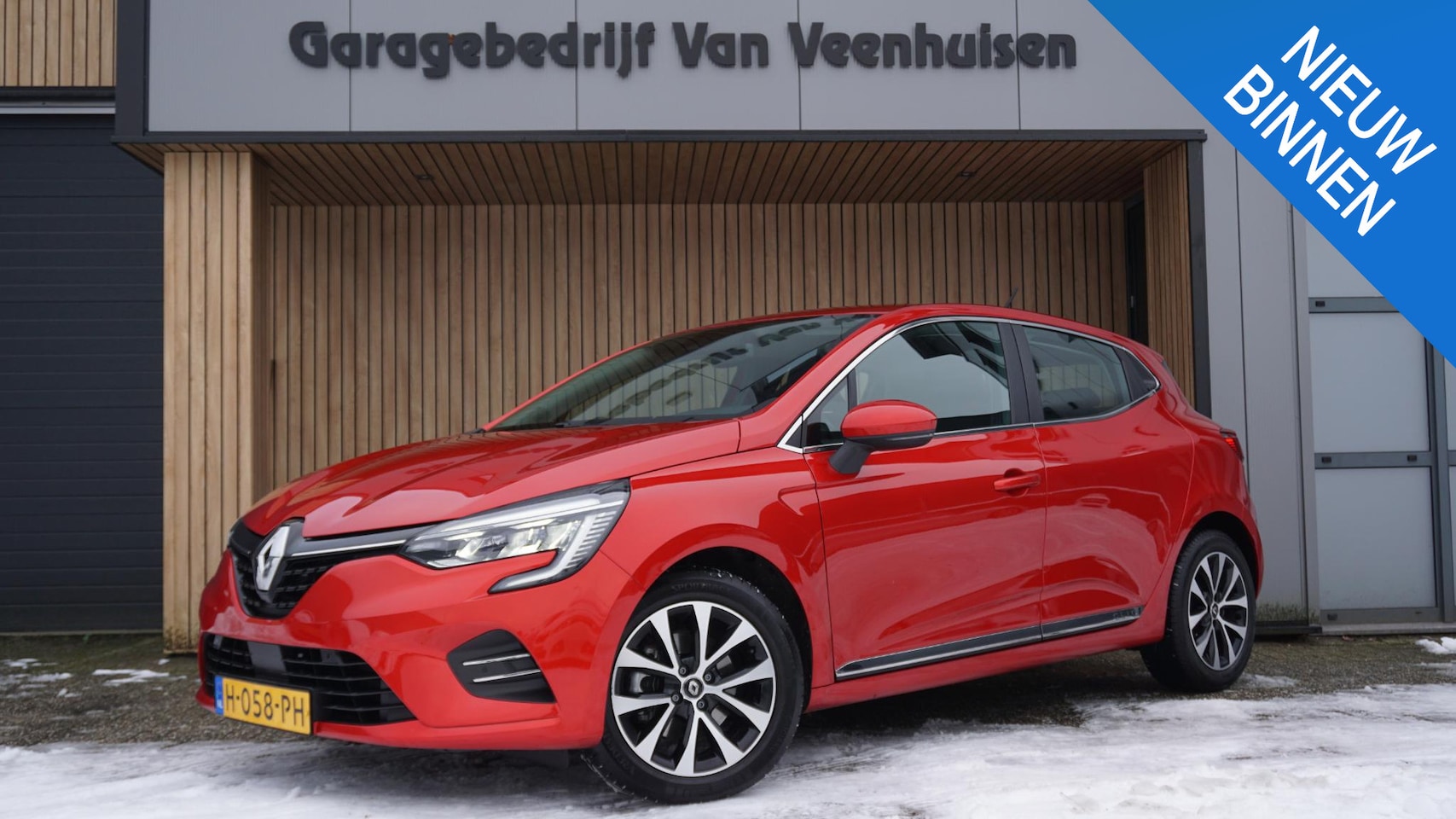 Renault Clio - 1.3 131PK TCe Automaat Intens 5Drs LED Navi Stoelverwarming A-Camera 16inch LM *NL auto* 3 - AutoWereld.nl