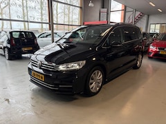 Volkswagen Touran - 1.5 TSI Highline Business | R-line | 7 persoons | Keyless | Stoel en stuurwielverwarming |