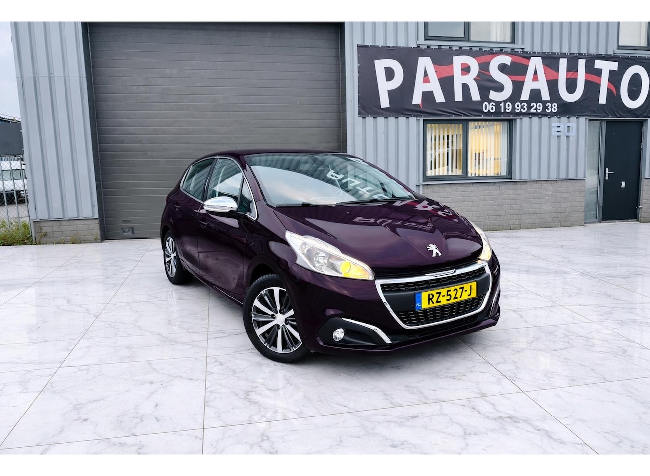Peugeot 208 - 1.2 PureTech Allure Luxe Uitvoering carplay/Cam/Cruise/ - AutoWereld.nl