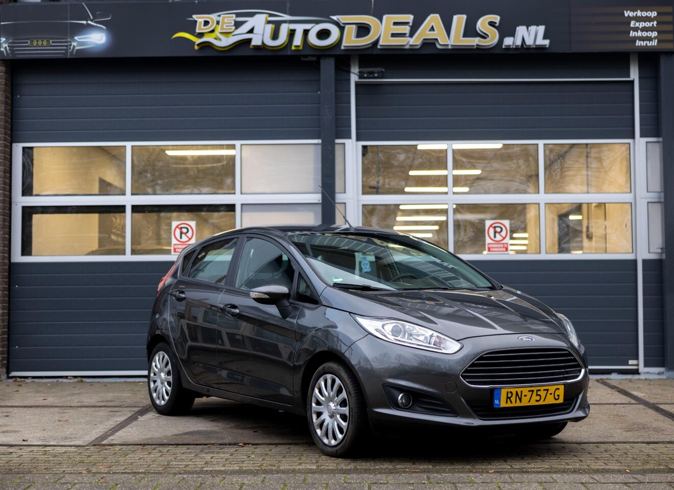 Ford Fiesta - 1.0 White Edition AIRCO - AutoWereld.nl