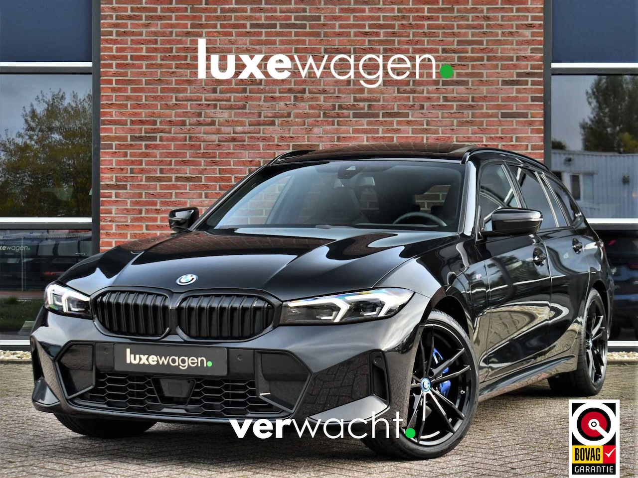 BMW 3-serie Touring - 330e M-Sport Pano ACC Trekh H/K HUD Stuurverw - AutoWereld.nl