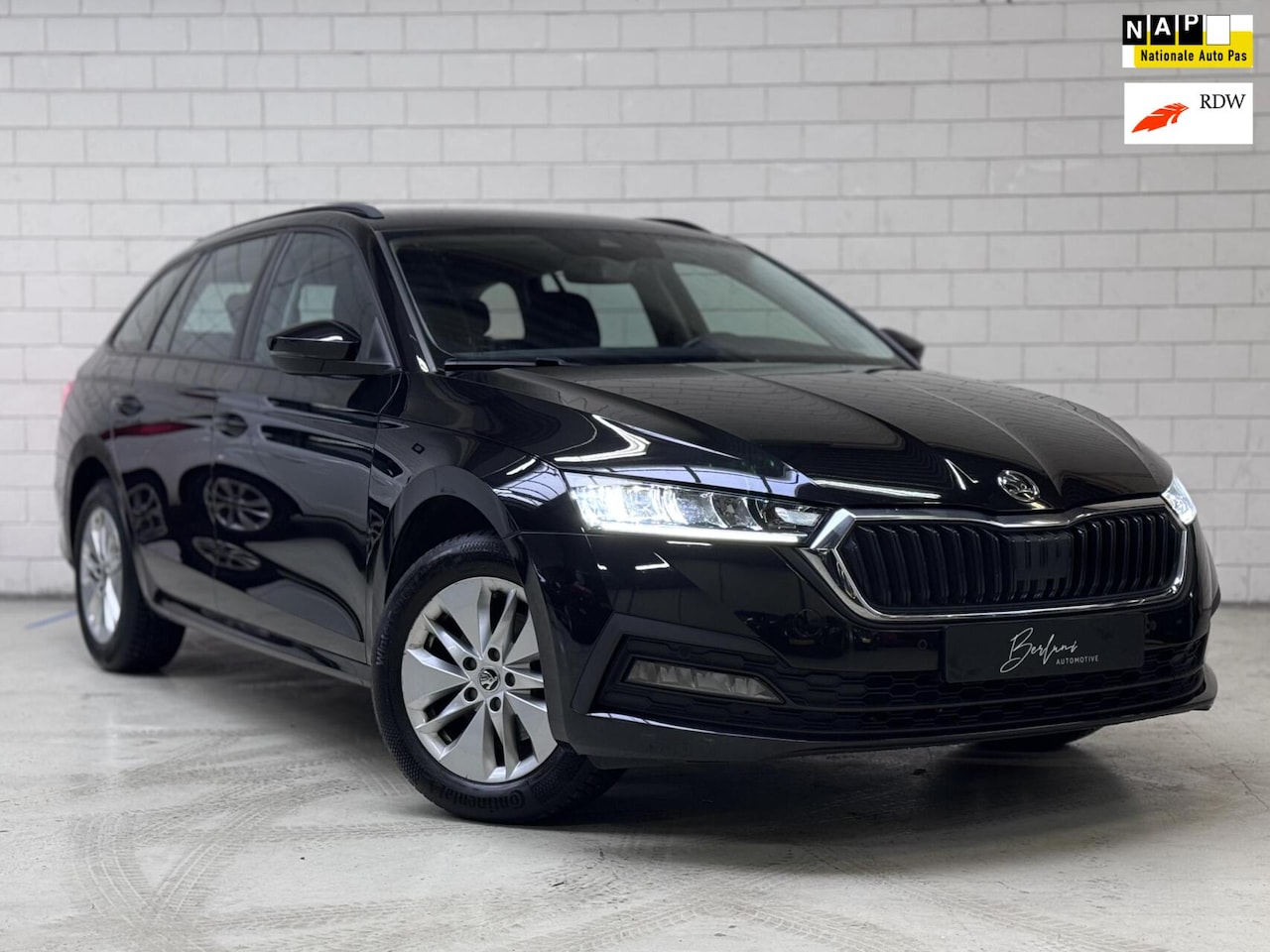 Skoda Octavia Combi - 1.0 TSI Business Edition CarPlay |Org NL - AutoWereld.nl