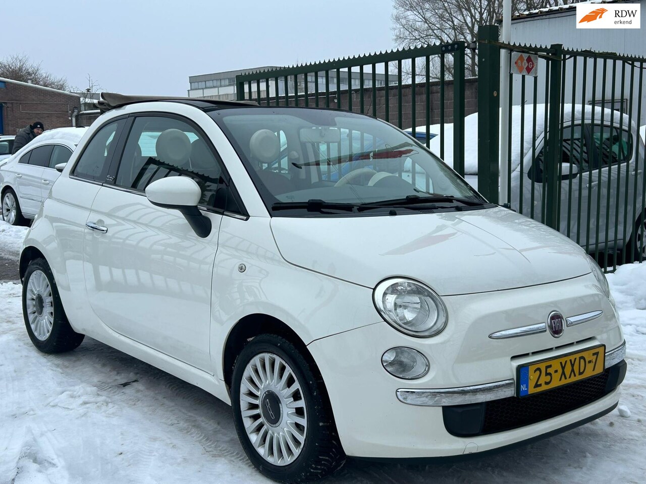 Fiat 500 C - 0.9 TwinAir Lounge Cabriolet leerbekeleding 2e eigenaar dealer onderhouden airco elektrisc - AutoWereld.nl