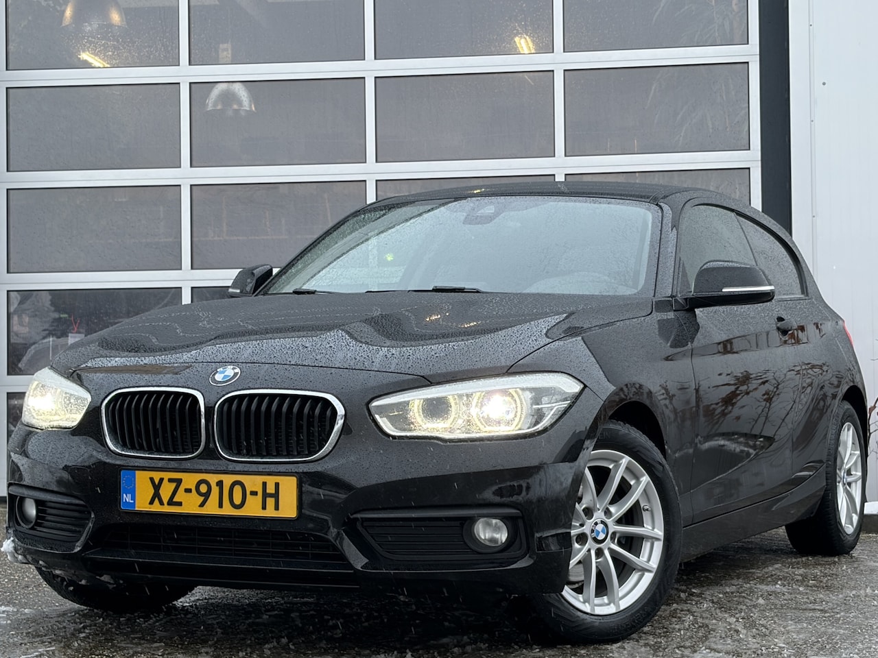 BMW 1-serie - 116i Essential 110pk | Airco automatisch | Bluetooth | Cruise control | LED koplampen | Na - AutoWereld.nl