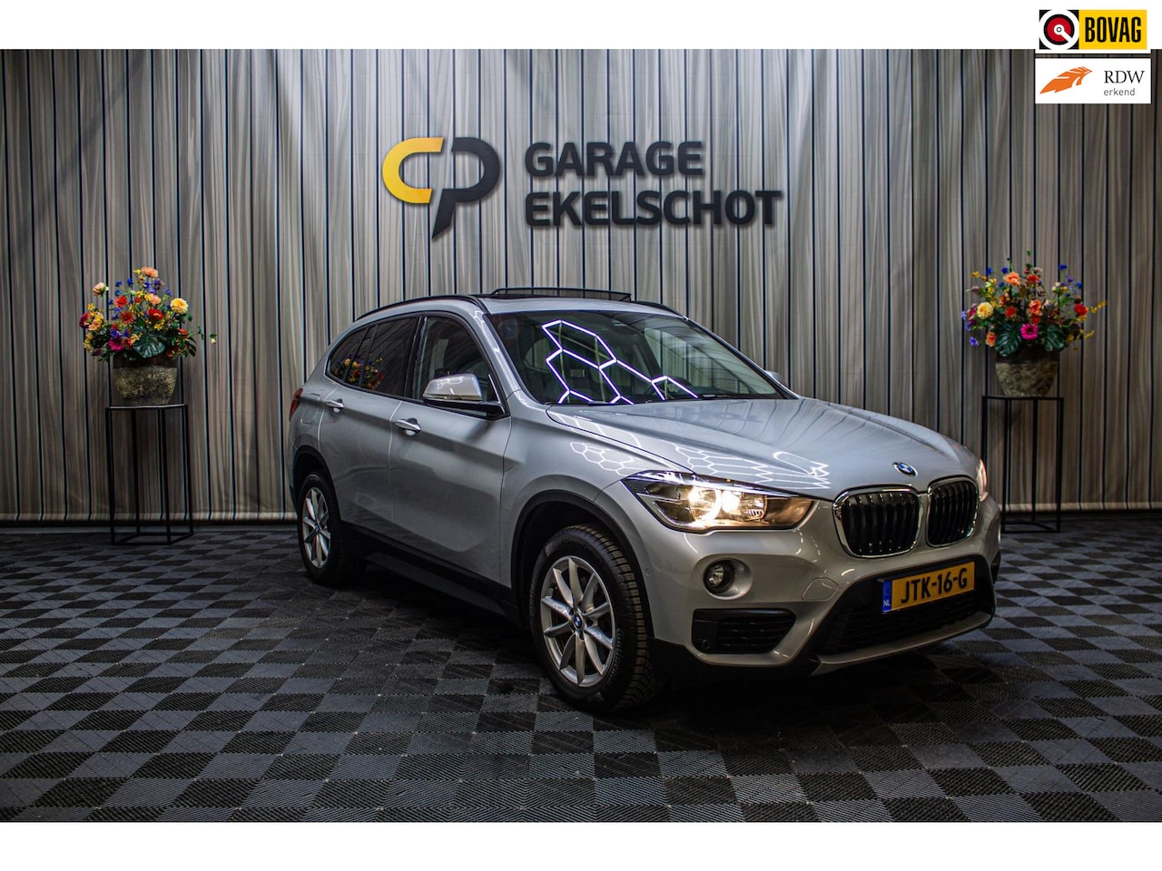 BMW X1 - SDrive18i High Executive|Pano|Head Up Display|Camera - AutoWereld.nl