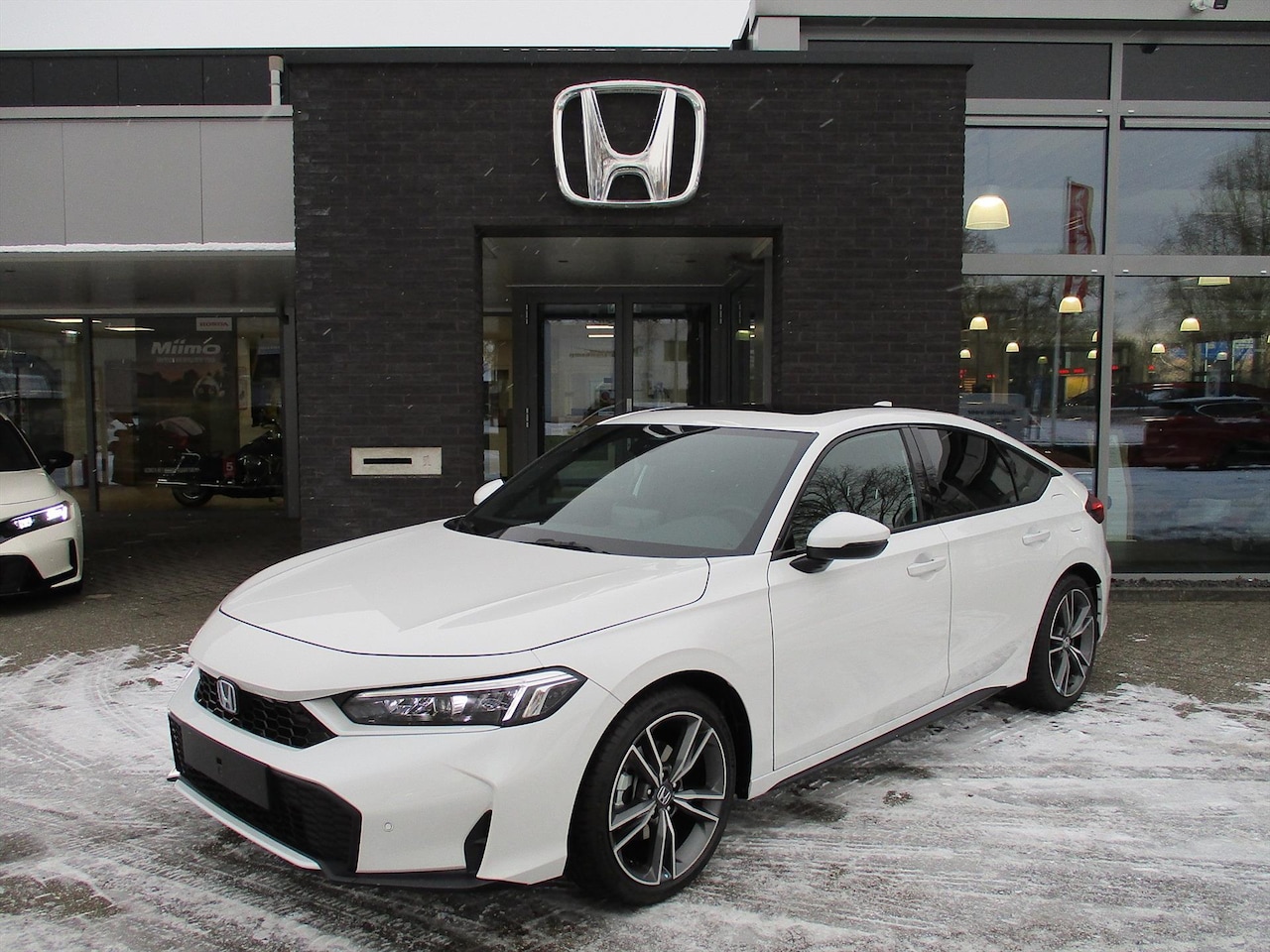 Honda Civic - 2.0 HYBRID 184PK eCVT Advance 2026 | Rijklaar - AutoWereld.nl