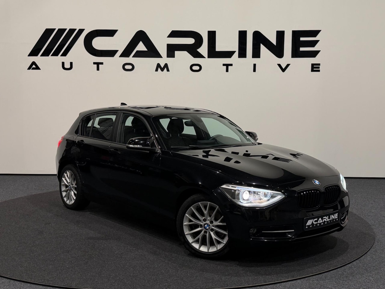 BMW 1-serie - 114i Business+ PDC AIRCO KEYLESS SPORTST. LM VELGEN NAP GARANTIE APK - AutoWereld.nl