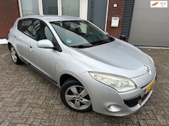 Renault Mégane - 1.6 Dynamique / Navi / PDC / Clima / NAP
