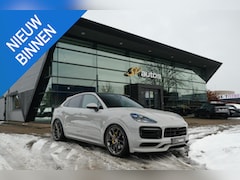 Porsche Cayenne Coupé - 3.0 E-Hybrid 462PK Krijtgrijs SportDesign Luchtvering Lightweight Package Carbon Dak 4-wie