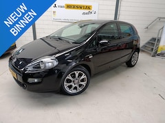 Fiat Punto Evo - 0.9 TwinAir Sempre Airco automatisch| Navigatie | Lichtmetalen velgen | Parkeer sensoren