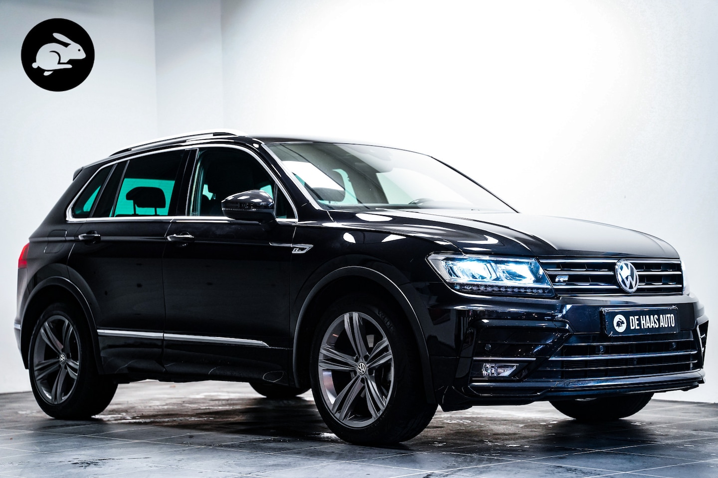 Volkswagen Tiguan - 1.5 TSI R-Line|Trekhaak|Navi|LED|Virtual display - AutoWereld.nl