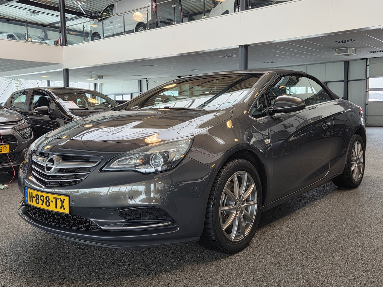 Opel Cascada - 1.6 Turbo Cosmo / Trekhaak / Adaptieve verlichting / Cruise contr. - AutoWereld.nl