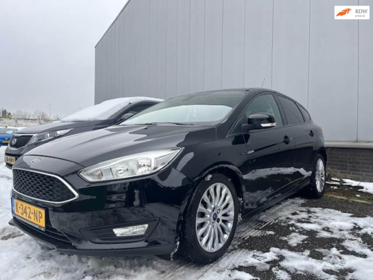 Ford Focus - 1.0 Titanium Edition 5drs Airco 15844 km d.riem vvb 143840 bj 2015 - AutoWereld.nl