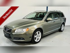 Volvo V70 - 2.5FT Summum LEER / XENON