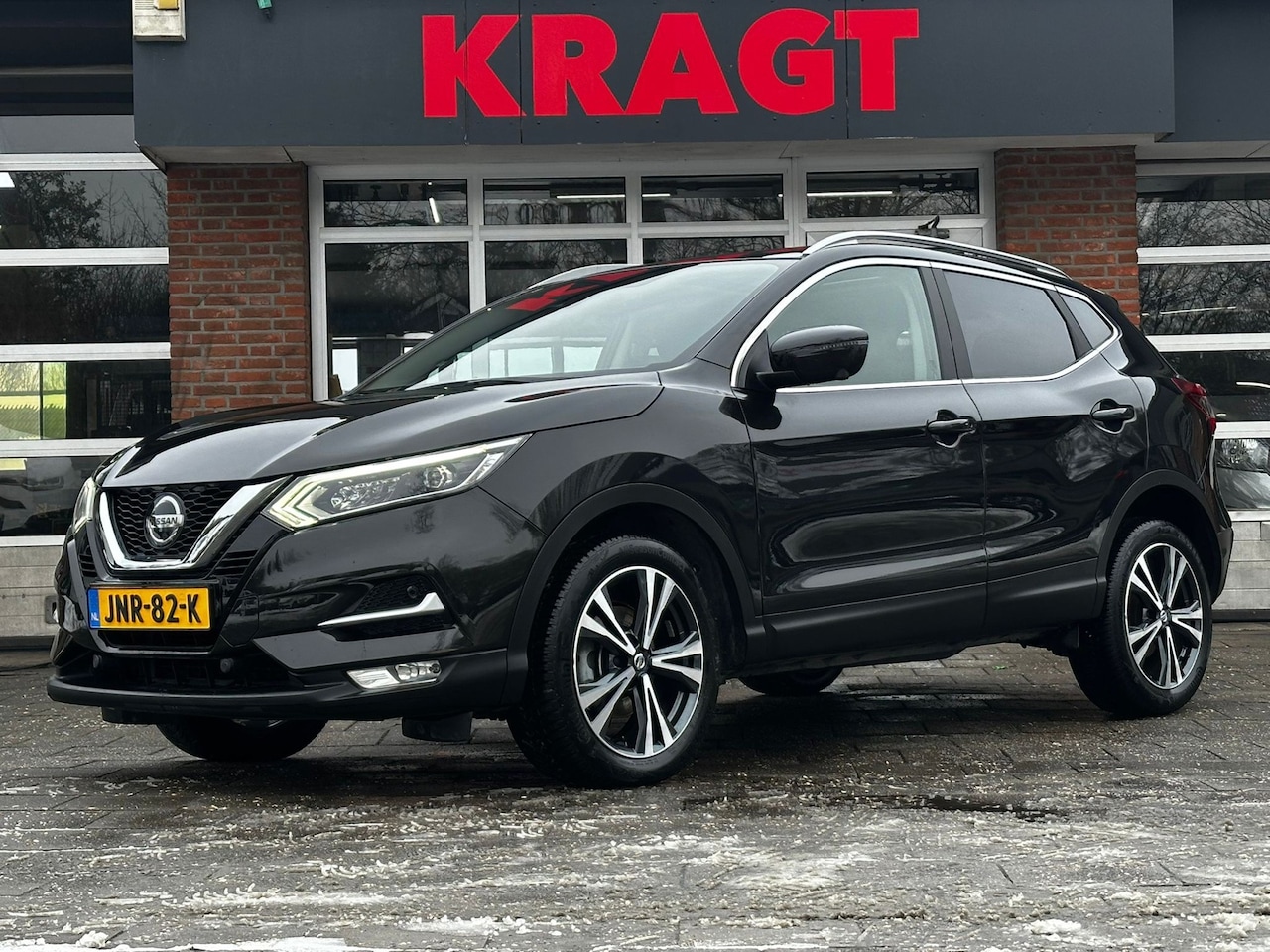 Nissan Qashqai - N-Connecta 1.3 DIG-T 160 pk - AUTOMAAT - LED - Panoramadak - AutoWereld.nl