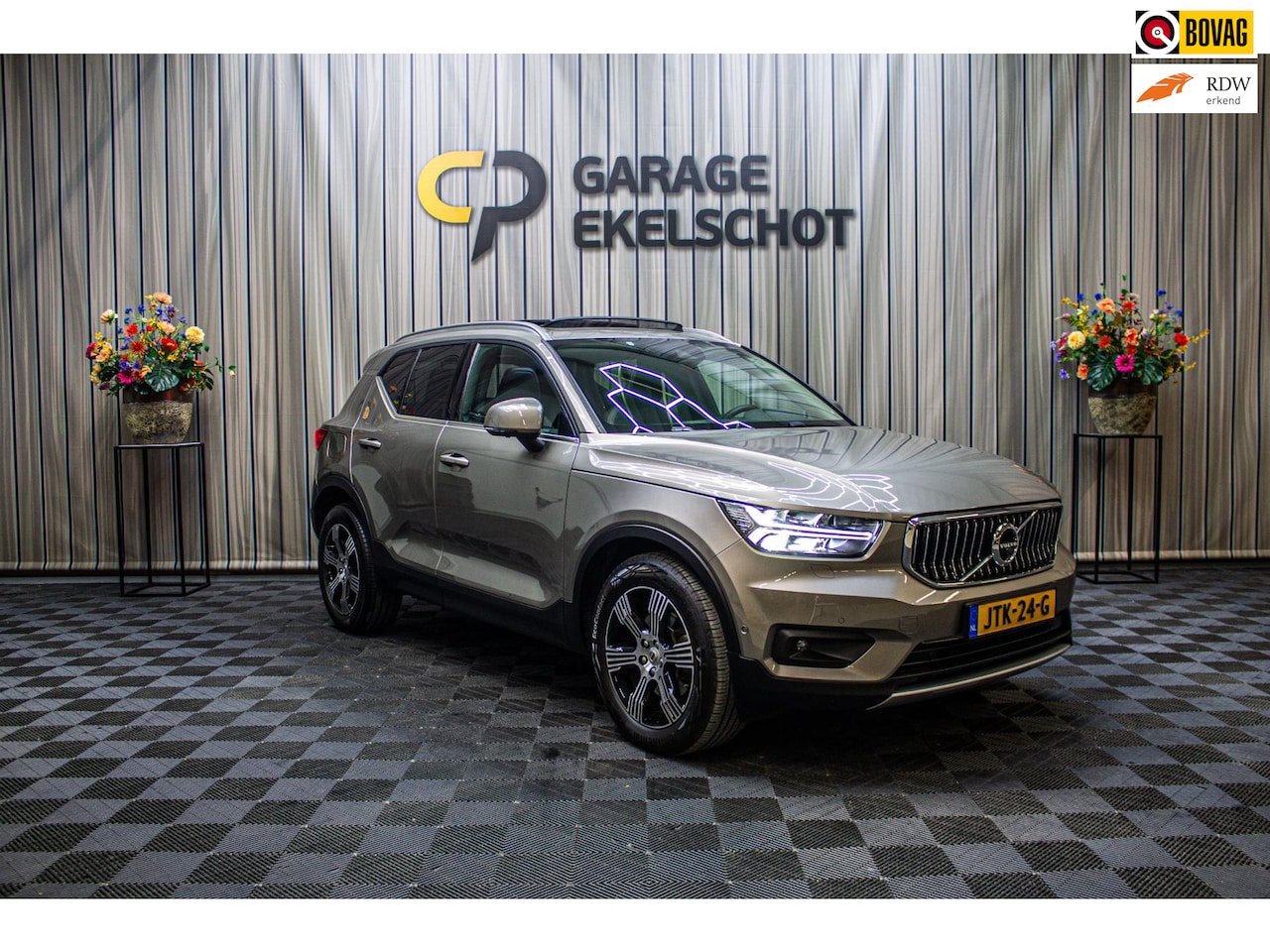 Volvo XC40 - 2.0 T4 Inscription|Pano|Harman/Kardon|Carplay|Camera|Leer - AutoWereld.nl