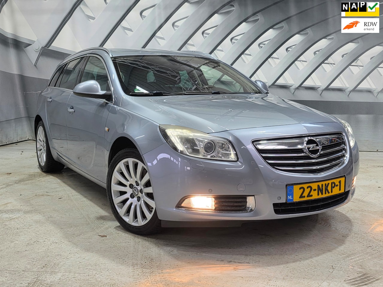 Opel Insignia Sports Tourer - 2.0 T Executive leer memory Automaat - AutoWereld.nl