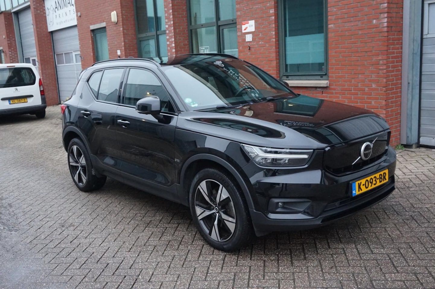 Volvo XC40 - Recharge P8 AWD R-Design Pano, 360 Memory - AutoWereld.nl