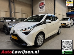 Toyota Aygo X - X-PLAY AUTOMAAT CABRIO NL AUTO NAP AIRCO ANDROID / APPLE-CARPLAY LED ELEK.SCHUIFDAK