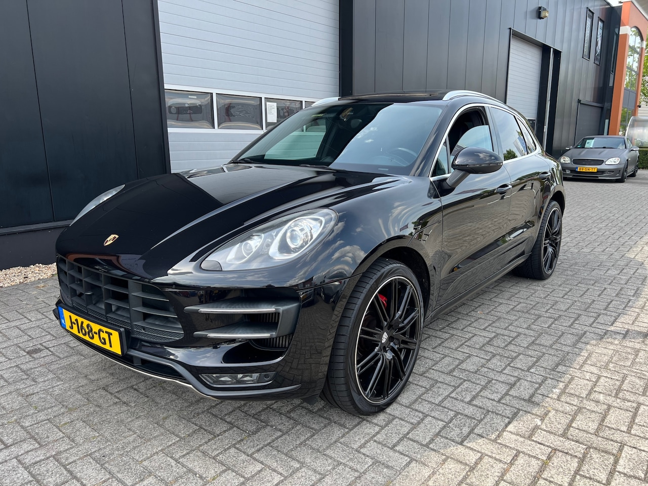 Porsche Macan - 3.6 Turbo '15 Panodak/22'Lmv/SportChrono - AutoWereld.nl