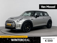MINI Mini-Electric - Classic 33 kWh 184PK | Navigatie | Stoelverwarming | Parkeersensoren | Climate Control | A