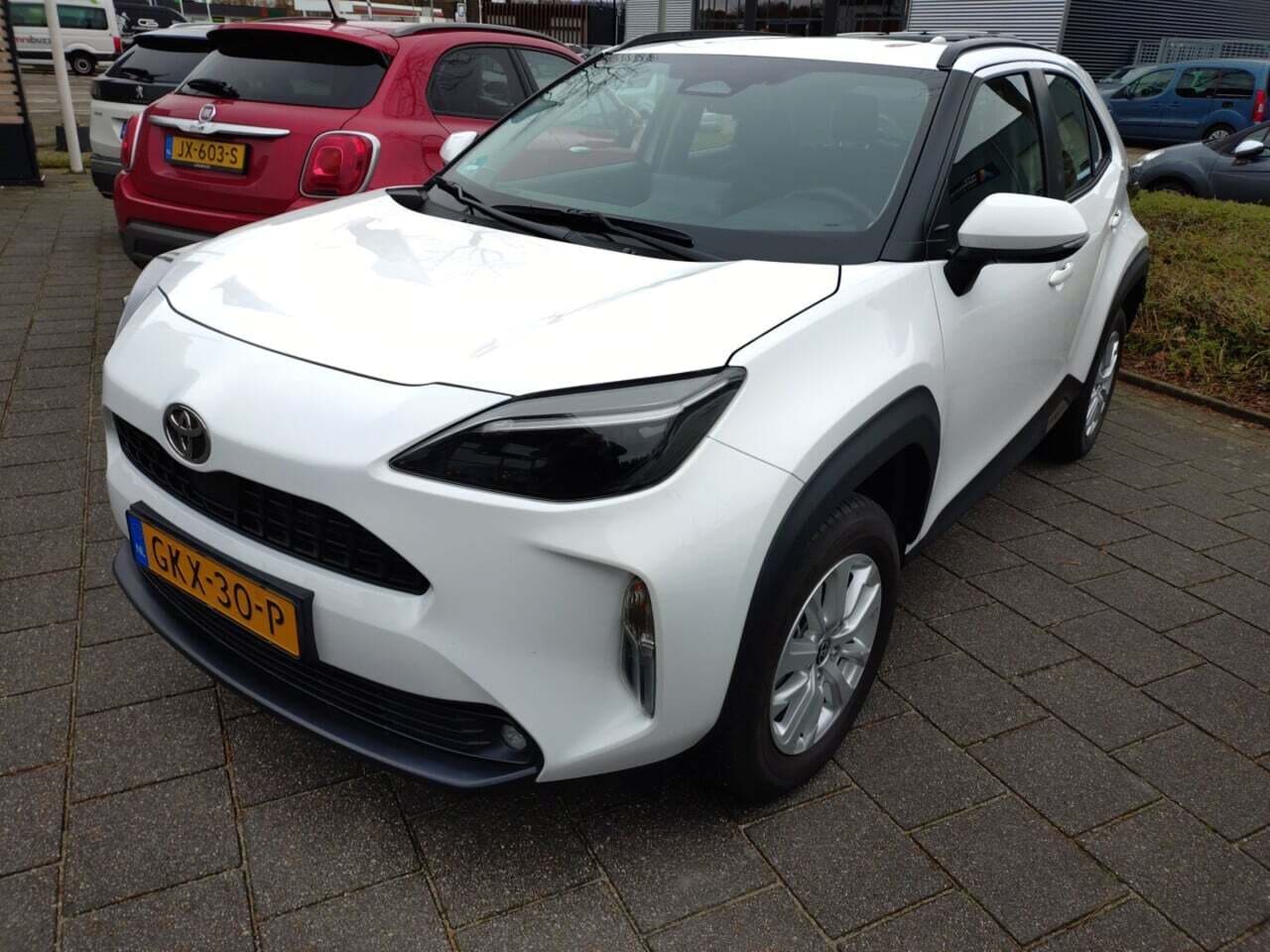 Toyota Yaris Cross - 1.5 Hybrid 115 Active | Achteruitrijcamera | Carplay | Trekhaak | NL-auto - AutoWereld.nl