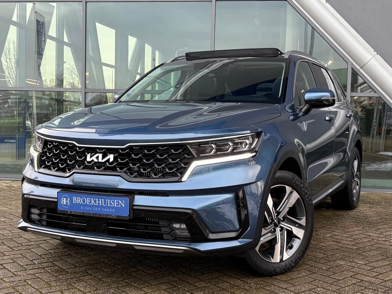 Kia Sorento - 1.6 T-GDI Plug-in Hybrid 4WD DynamicPlusLine 7p. 265pk Panoramadak / Winterpack / Camera - AutoWereld.nl