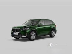BMW X1 - 25e xDrive | Head-Up | 360° | Trekhaak | Keyless | Memory | Leder | Sanremo Grün |