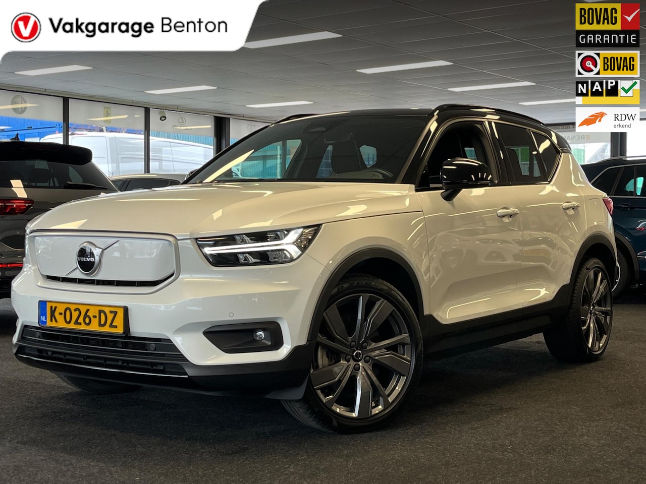 Volvo XC40 - Recharge P8 AWD R-Design | Panoramadak | LED | Apple CarPlay | Camera | DAB | Stuur- & Sto - AutoWereld.nl