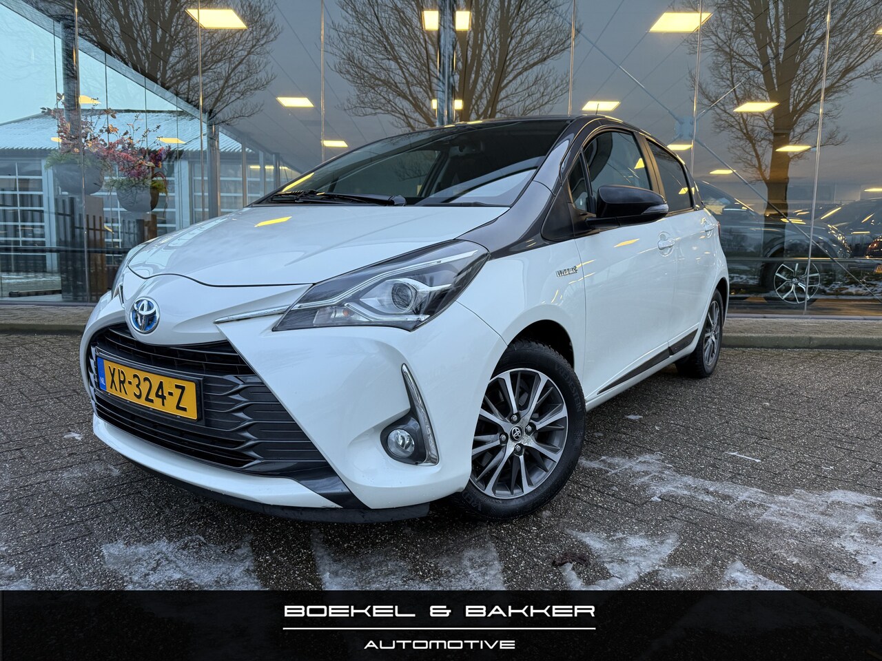 Toyota Yaris - 1.5 Hybrid Y20 Exclusive Edition ** Navigatie ** Camera - AutoWereld.nl