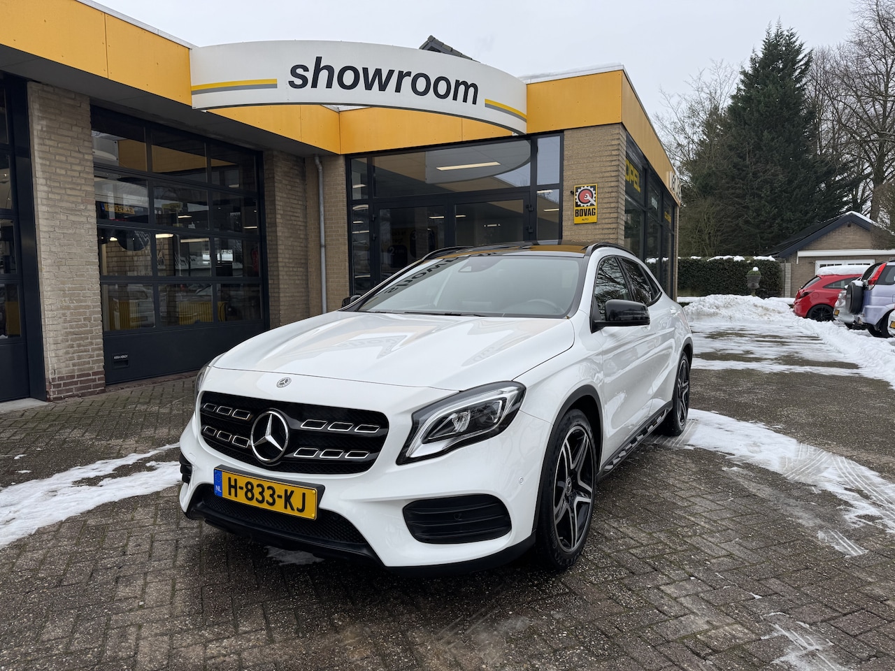 Mercedes-Benz GLA-Klasse - 180 Business Solution AMG Night Upgrade PanoSchuifdak - AutoWereld.nl