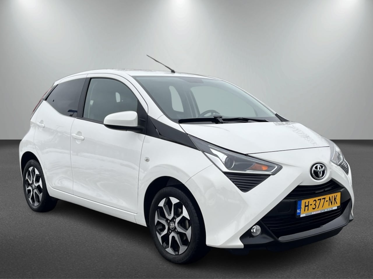 Toyota Aygo - 1.0 VVT-i x-joy 1.0 VVT-i x-joy | - AutoWereld.nl