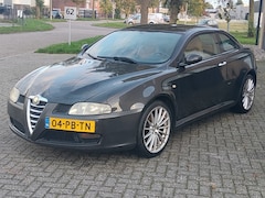 Alfa Romeo GT - 2.0 JTS Distinctive 2004 Loop of Sloop