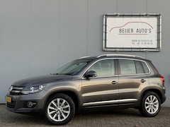Volkswagen Tiguan - 1.4 TSI Sport&Style Navigatie/Trekhaak/PDC