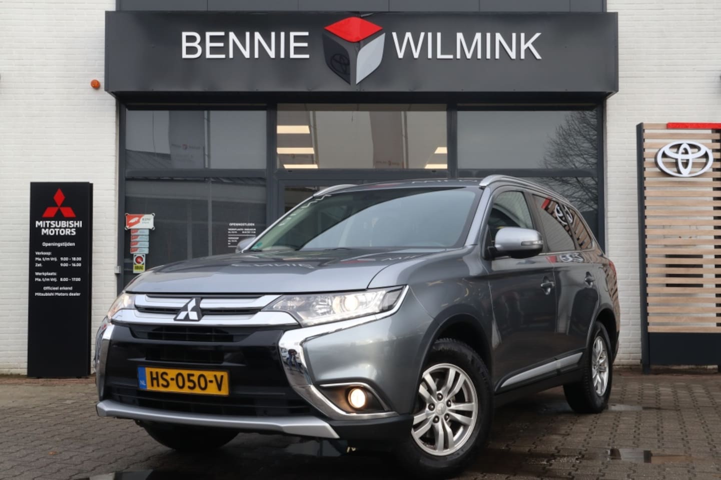 Mitsubishi Outlander - 2.0 Business Edition Trekhaak | All Seasons - AutoWereld.nl