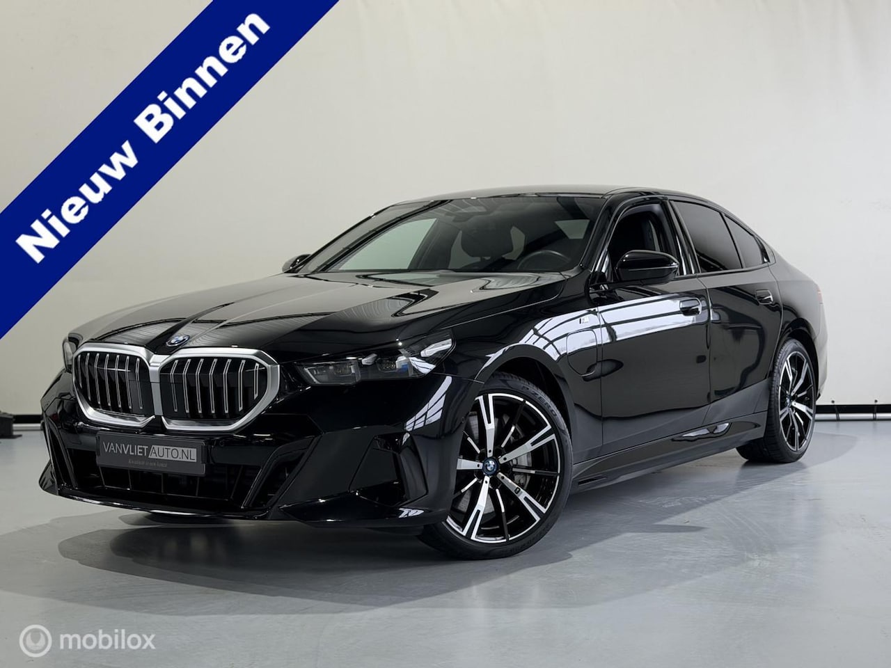 BMW 5-serie - 550e xDrive | Zakelijk leasen vanaf €799 p/m - AutoWereld.nl